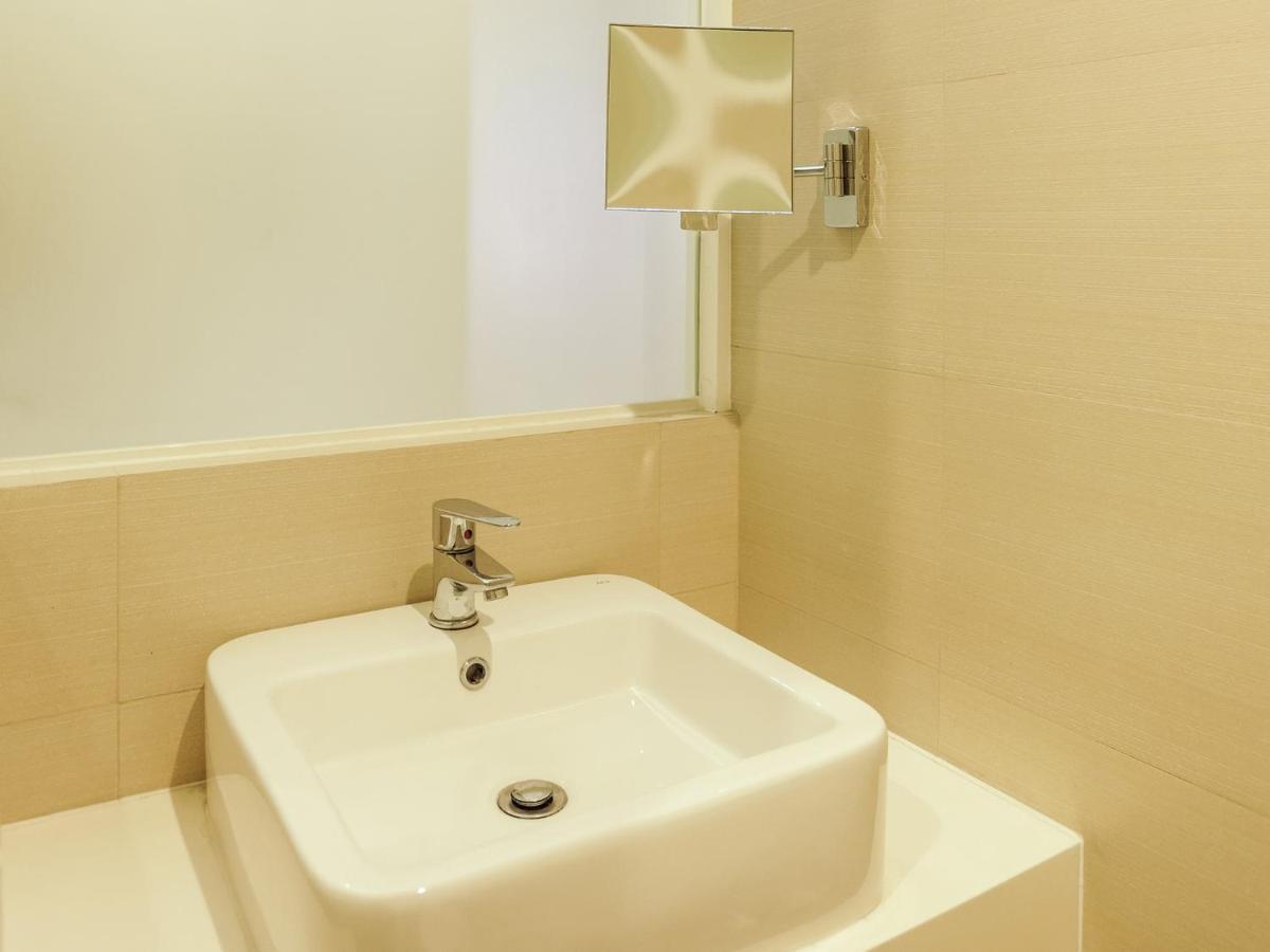 Go Hotels Manila Airport Road Paranaque City Exterior photo