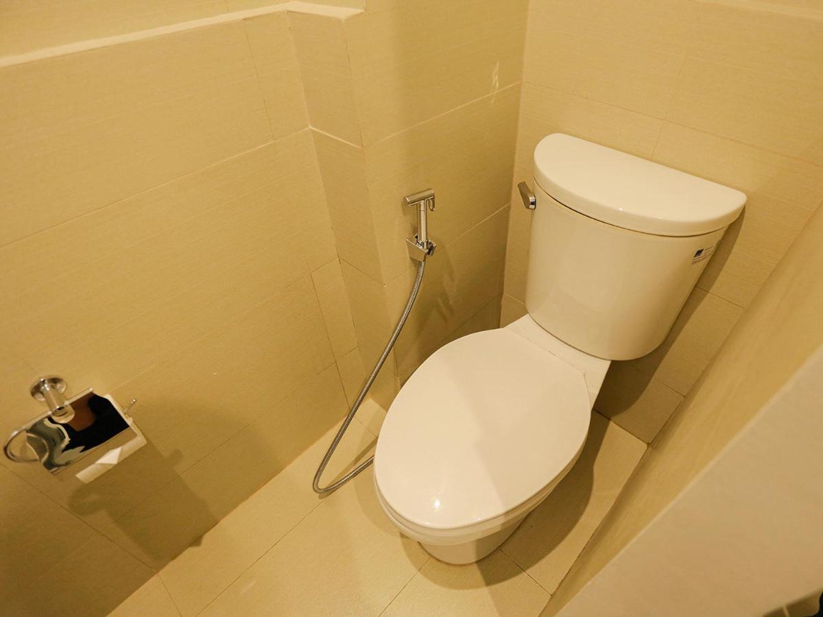 Go Hotels Manila Airport Road Paranaque City Exterior photo