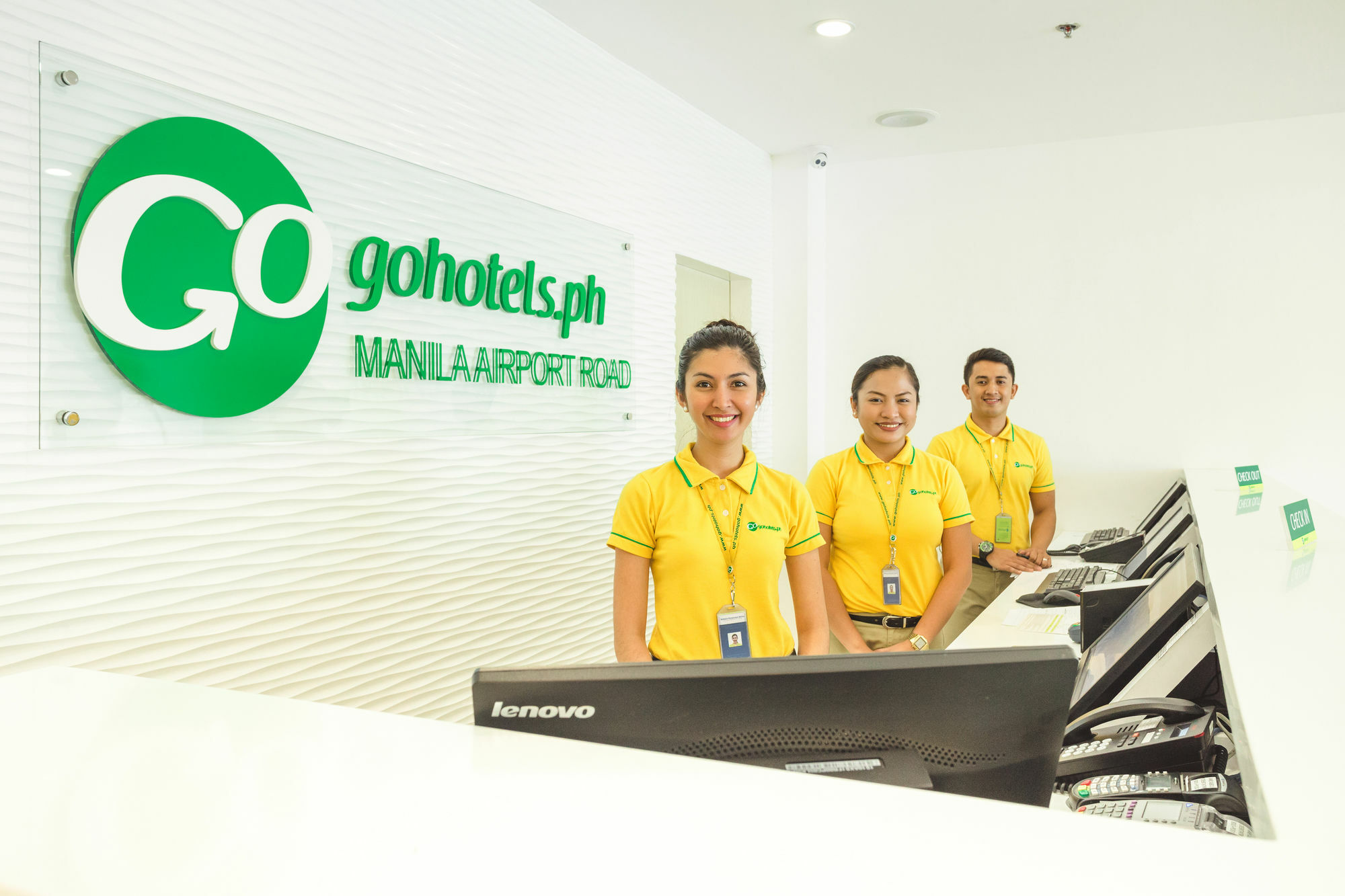 Go Hotels Manila Airport Road Paranaque City Exterior photo
